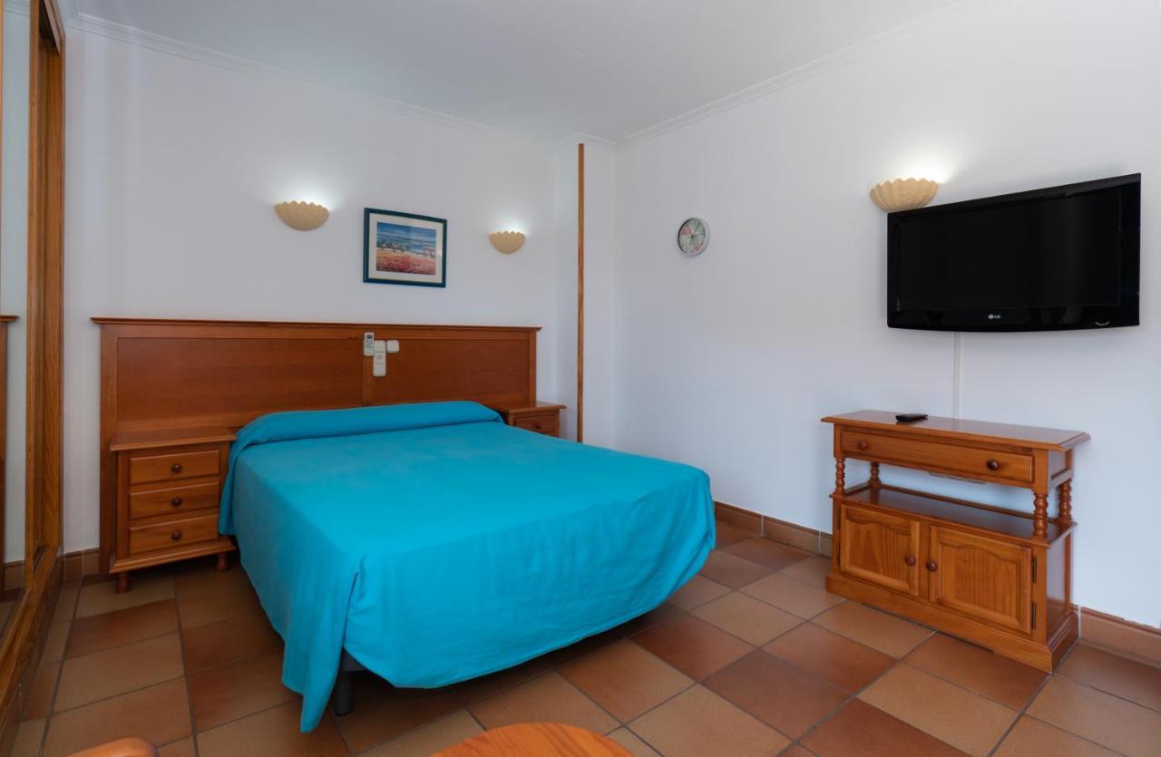 Apartamentos Leonor Carihuela Торемолинос Екстериор снимка