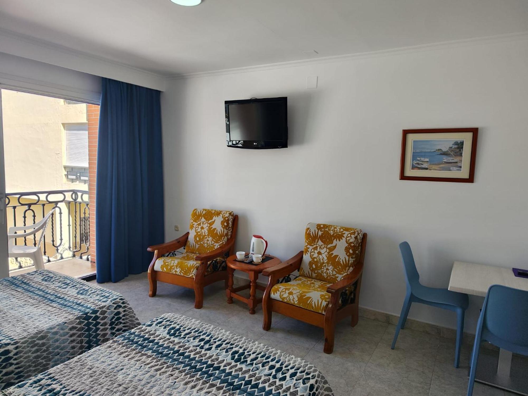 Apartamentos Leonor Carihuela Торемолинос Екстериор снимка