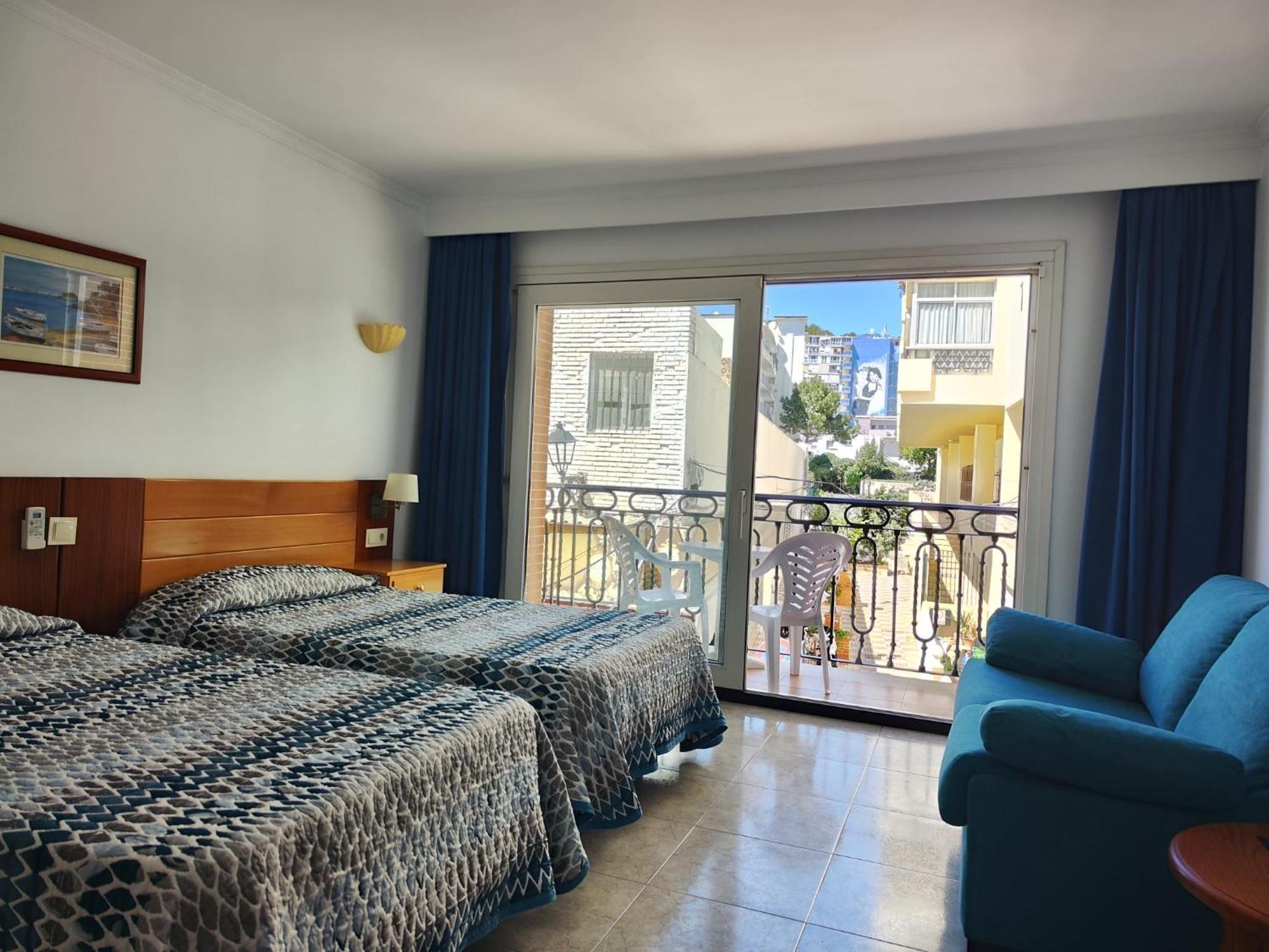 Apartamentos Leonor Carihuela Торемолинос Екстериор снимка