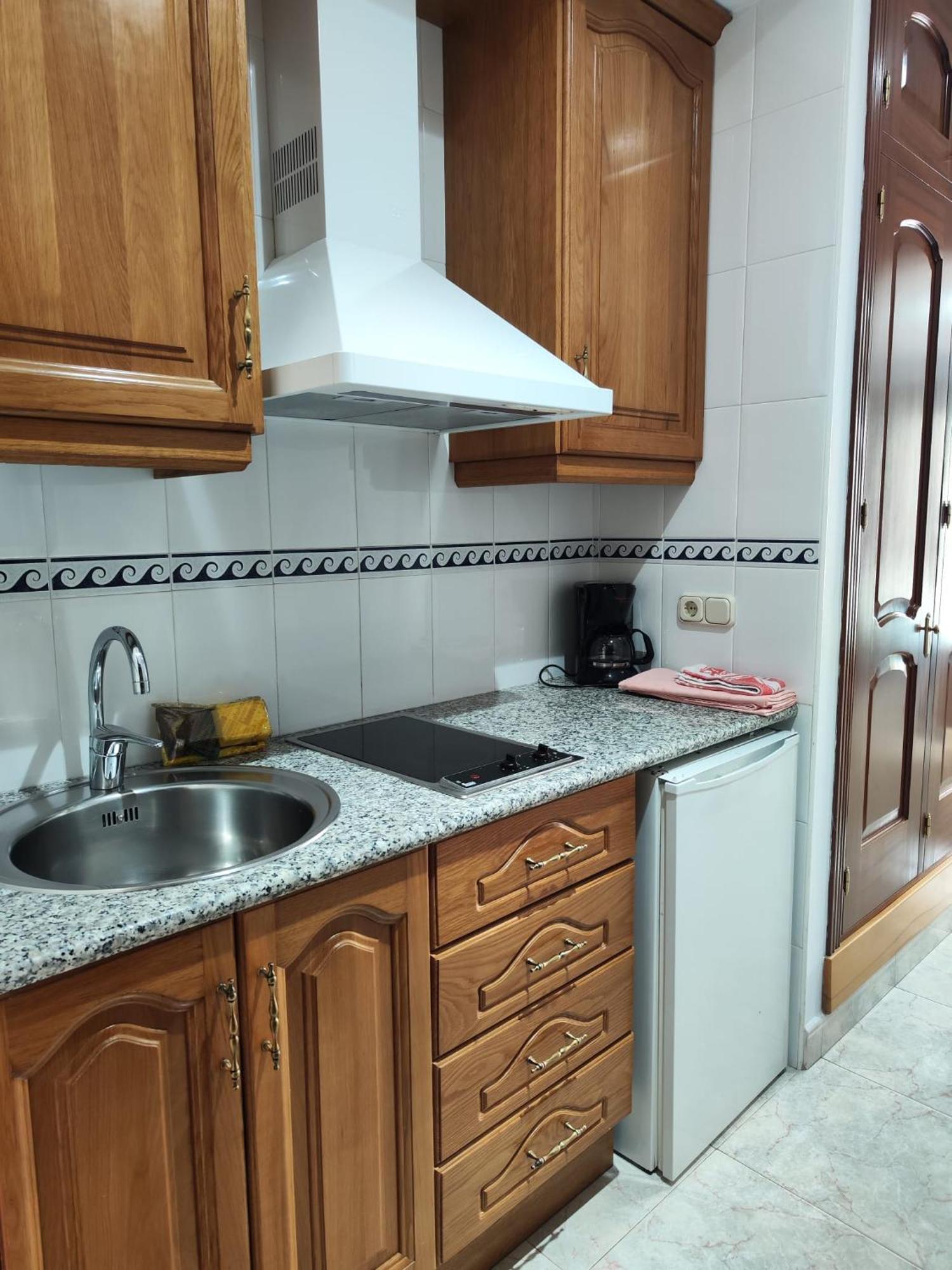 Apartamentos Leonor Carihuela Торемолинос Екстериор снимка